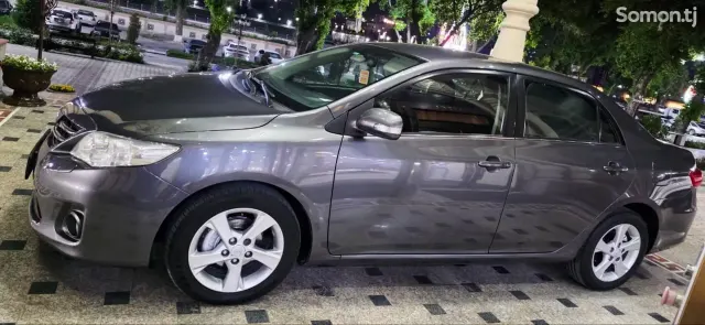 Toyota Camry 2011 · 1.6 MT