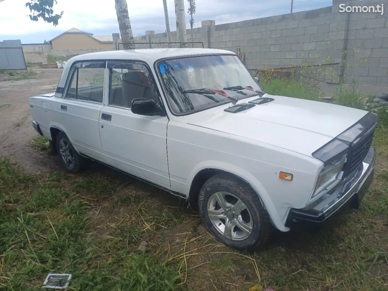 Lada (ВАЗ) 2107 2000 · 1.7 MT