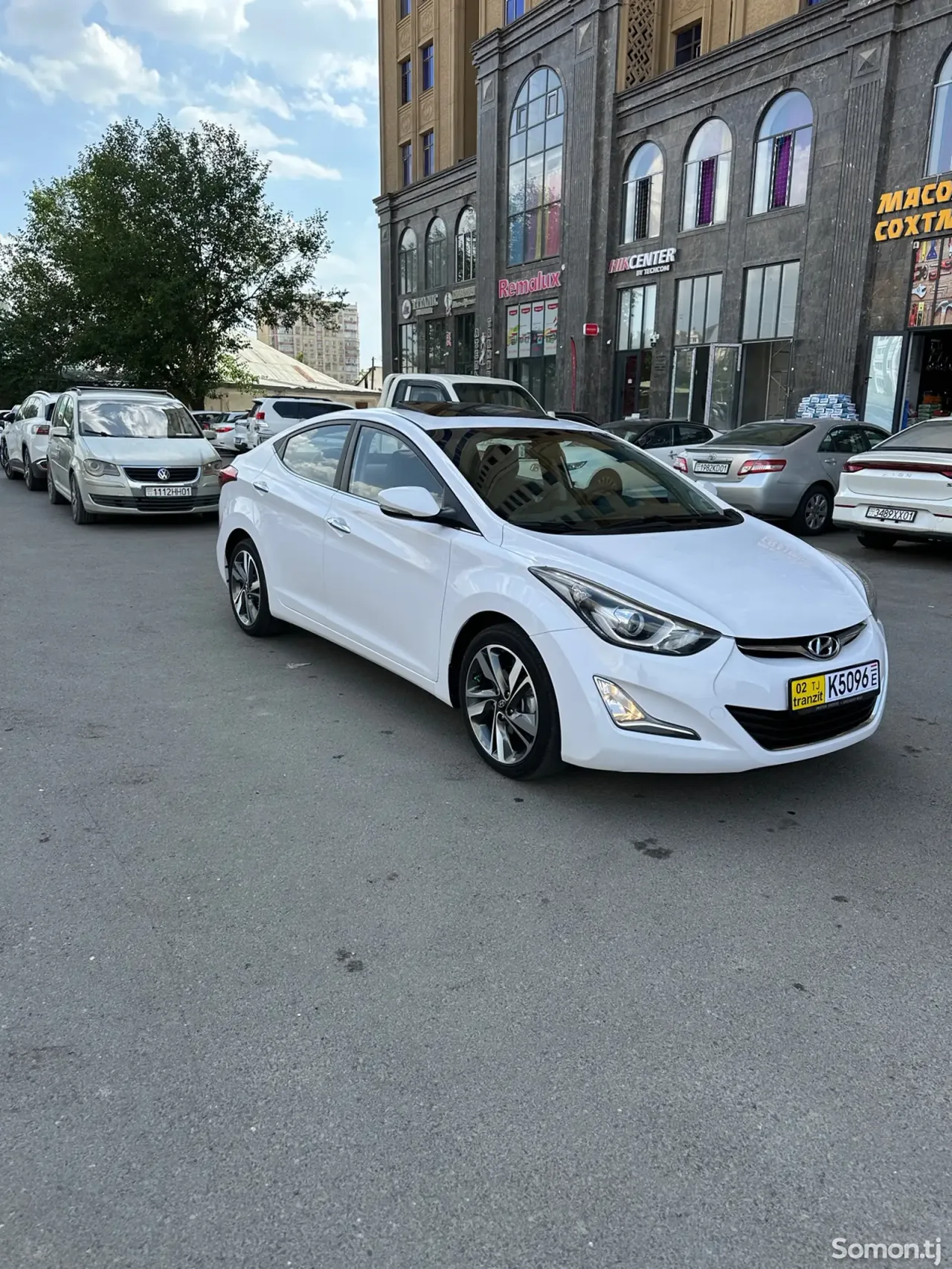 Hyundai Avante 2014 · 1.6 AT