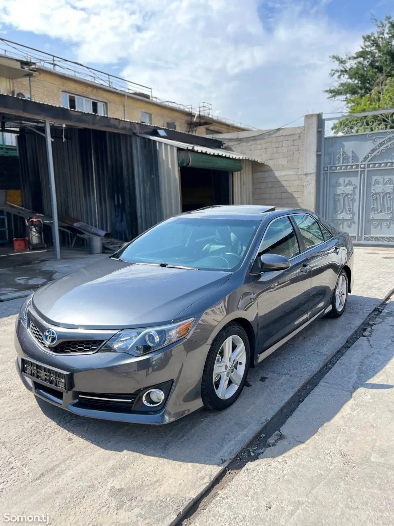 Toyota Camry 2014 · 2.5 AT