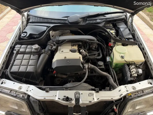 Mercedes-Benz C class 2000 · 1.8 AT