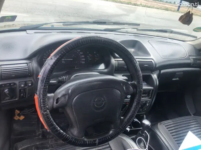 Opel Astra F 1997 · 0.6 MT