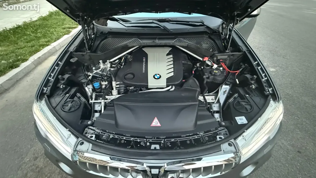 BMW X5 M 2018 · 5.0 AT