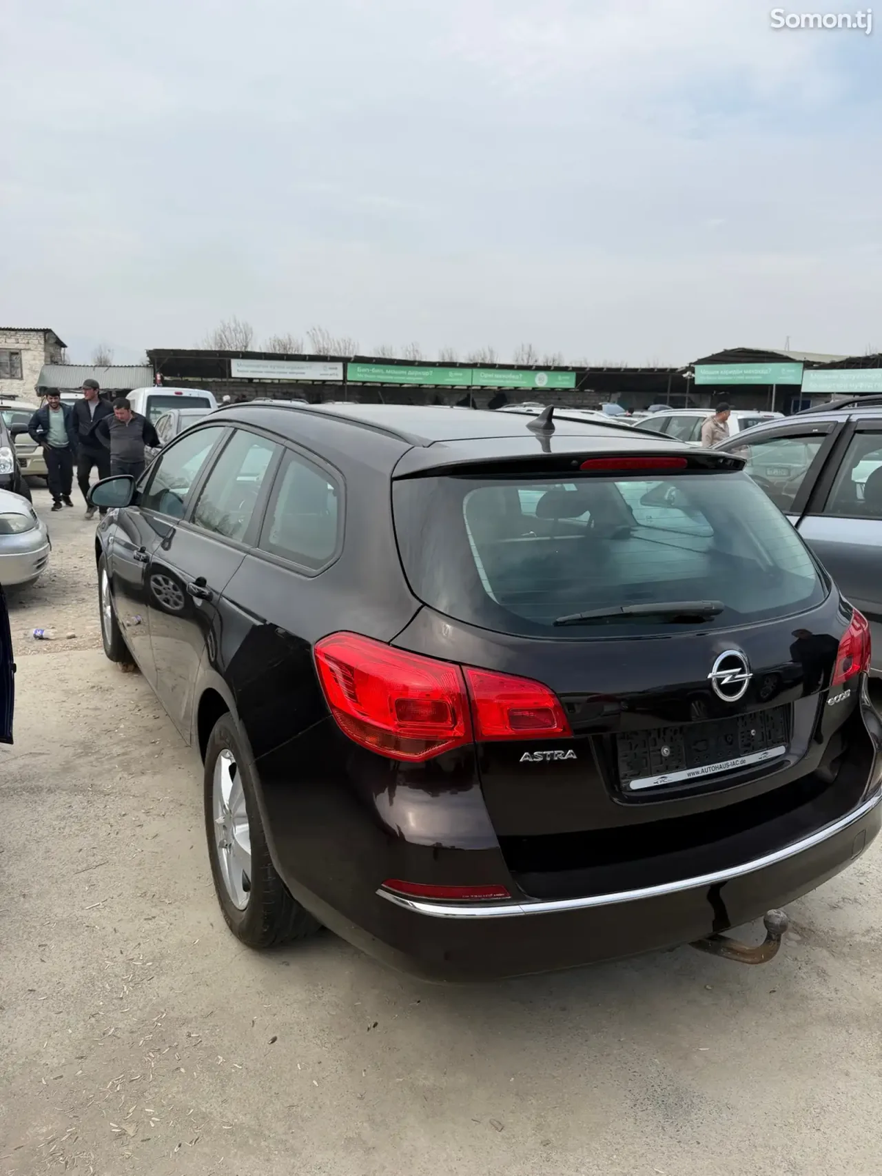 Opel Astra J 2014 · 1.6 MT