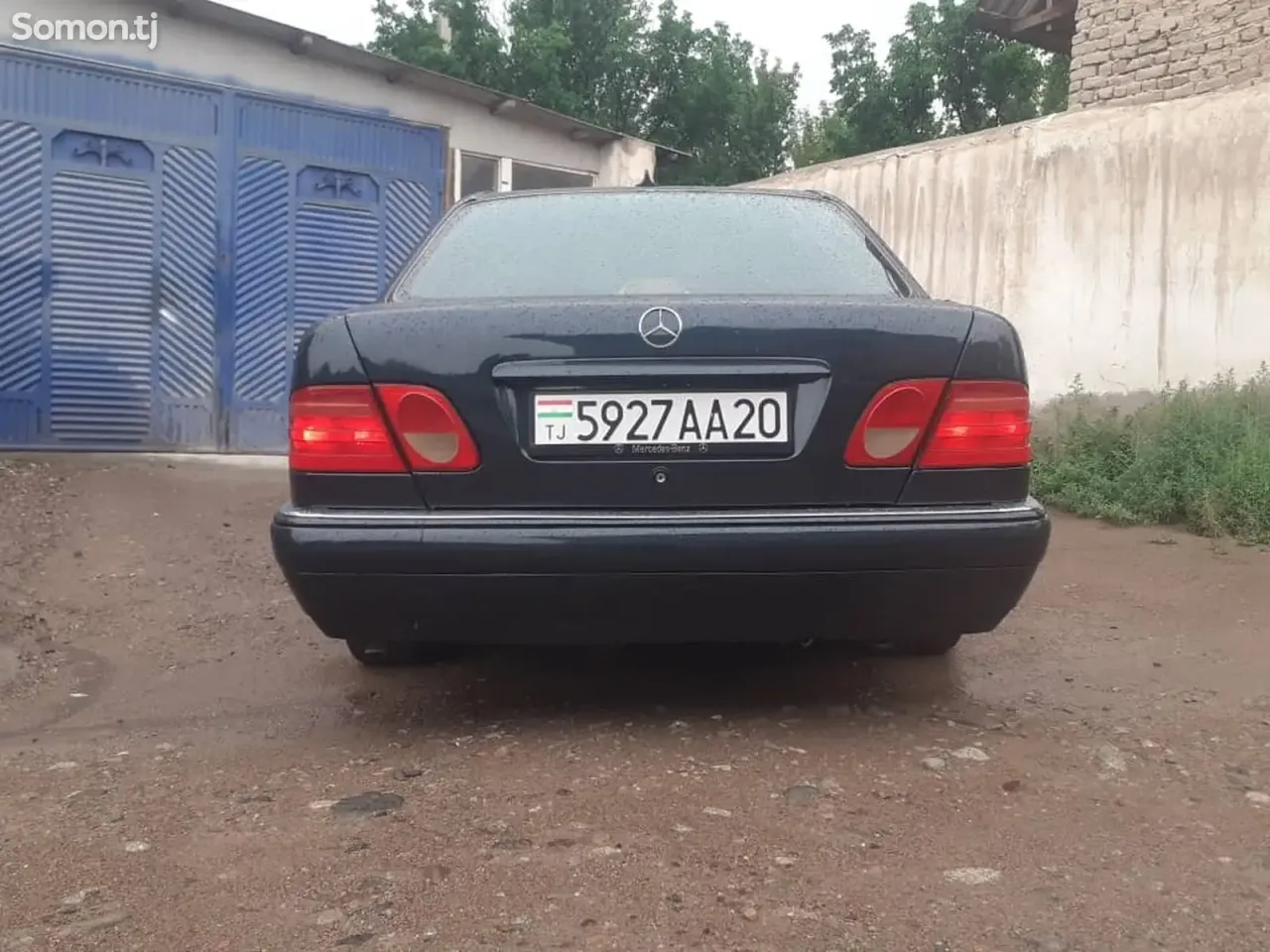 Mercedes-Benz E class 1997 · 2.0 MT