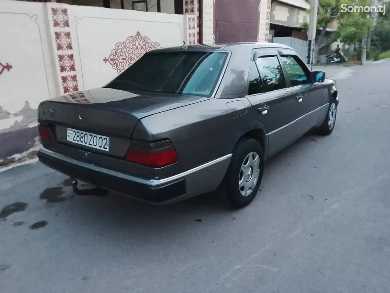 Mercedes-Benz W124 1992 · 2.0 MT