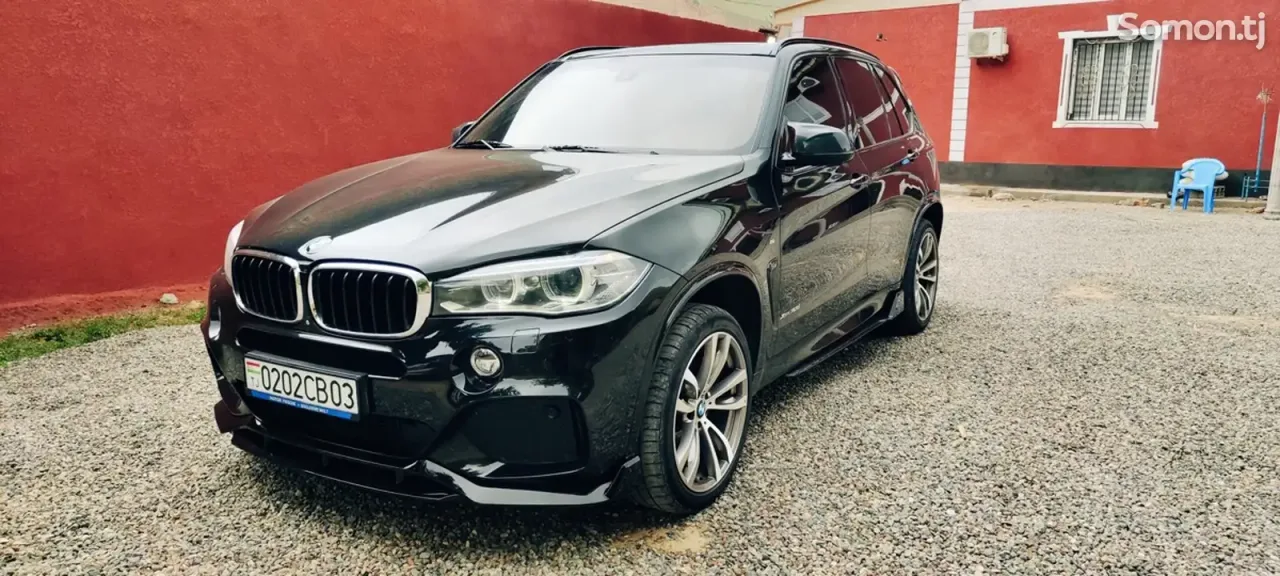 BMW X5 2015 · 3.0 AT