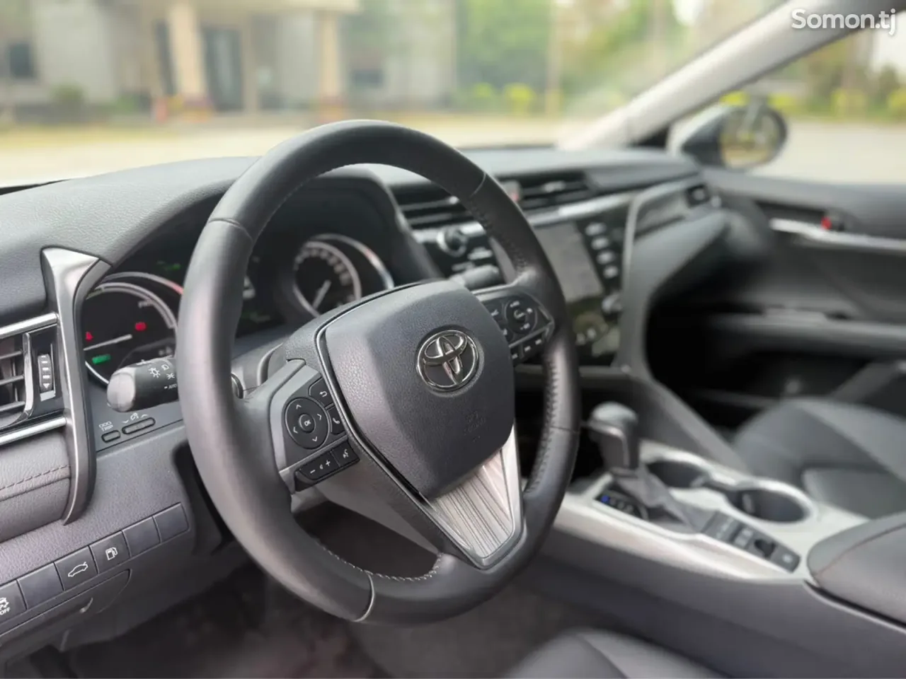 Toyota Camry 2018 · 2.5 AT