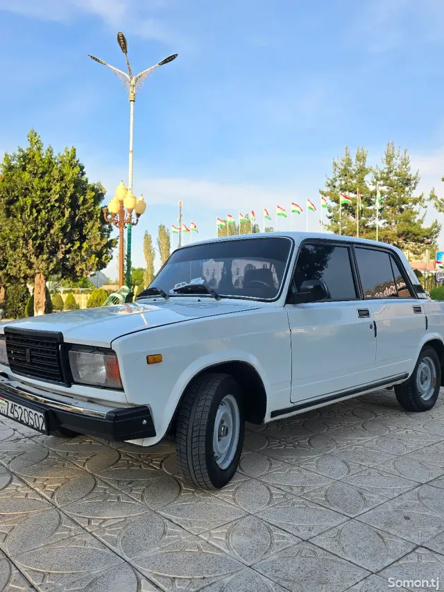 Lada (ВАЗ) 2107 1999 · 1.6 MT