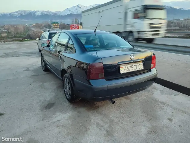 Volkswagen Passat 1998 · 1.8 MT