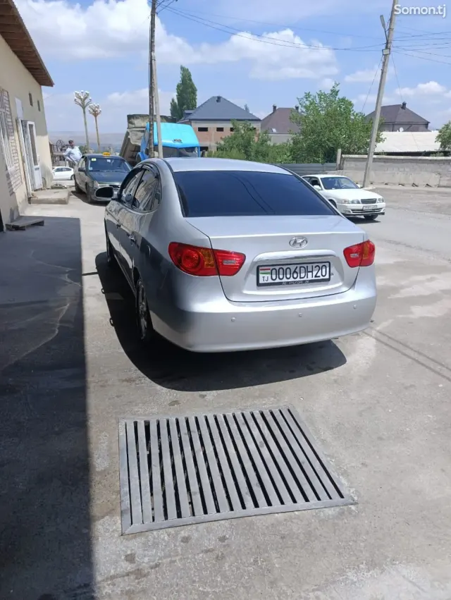 Hyundai Avante 2008 · 1.6 AT
