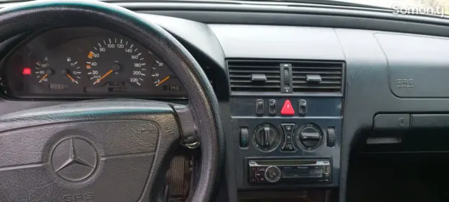 Mercedes-Benz C class 1999 · 2.2 MT