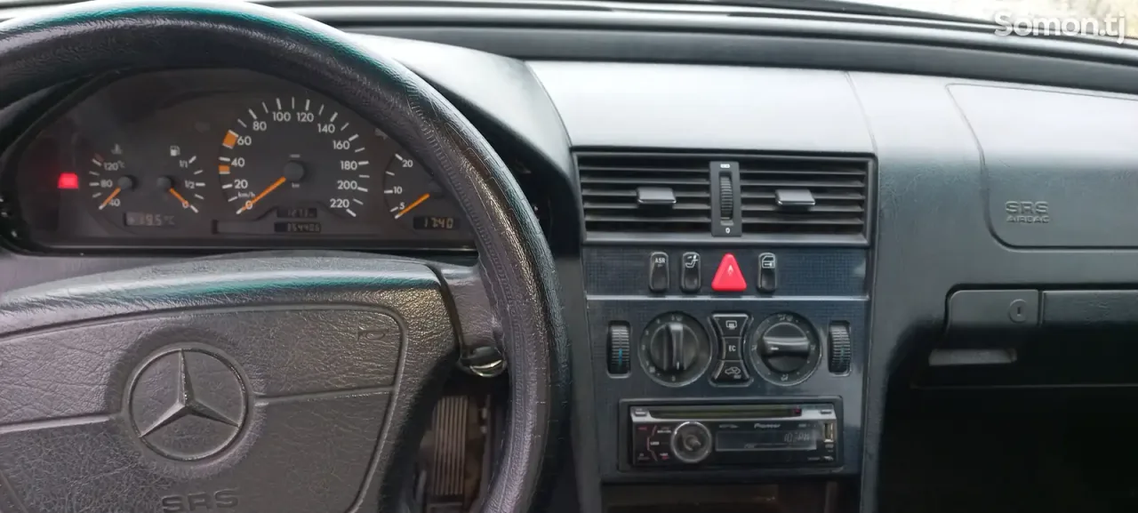 Mercedes-Benz C class 1999 · 2.2 MT