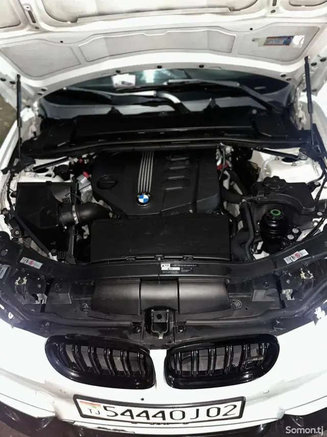 BMW 3 series 2011 · 2.0 AT