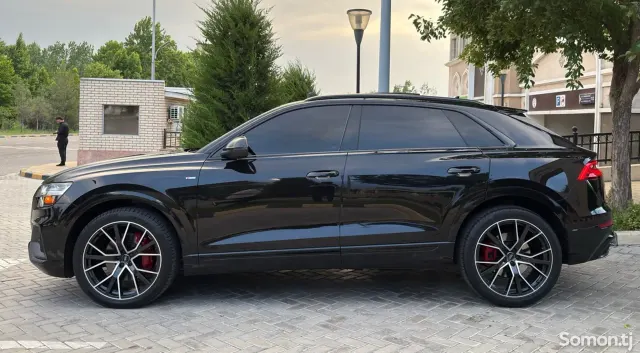 Audi Q8 2021 · 3.0 AT