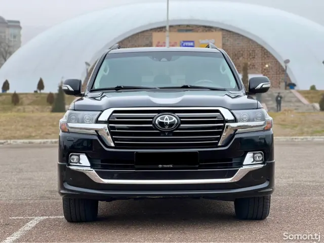 Toyota Land Cruiser 2018 · 4.5 AT
