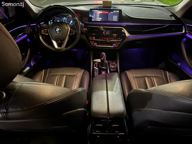 BMW 5 series 2018 · 2.0 AT