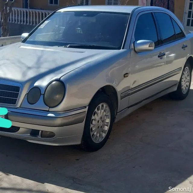 Mercedes-Benz E class 1996 · 1.8 MT