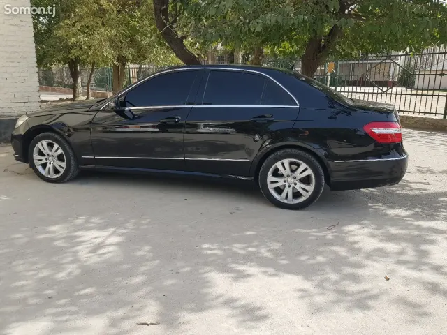 Mercedes-Benz E class 2010 · 3.0 AT