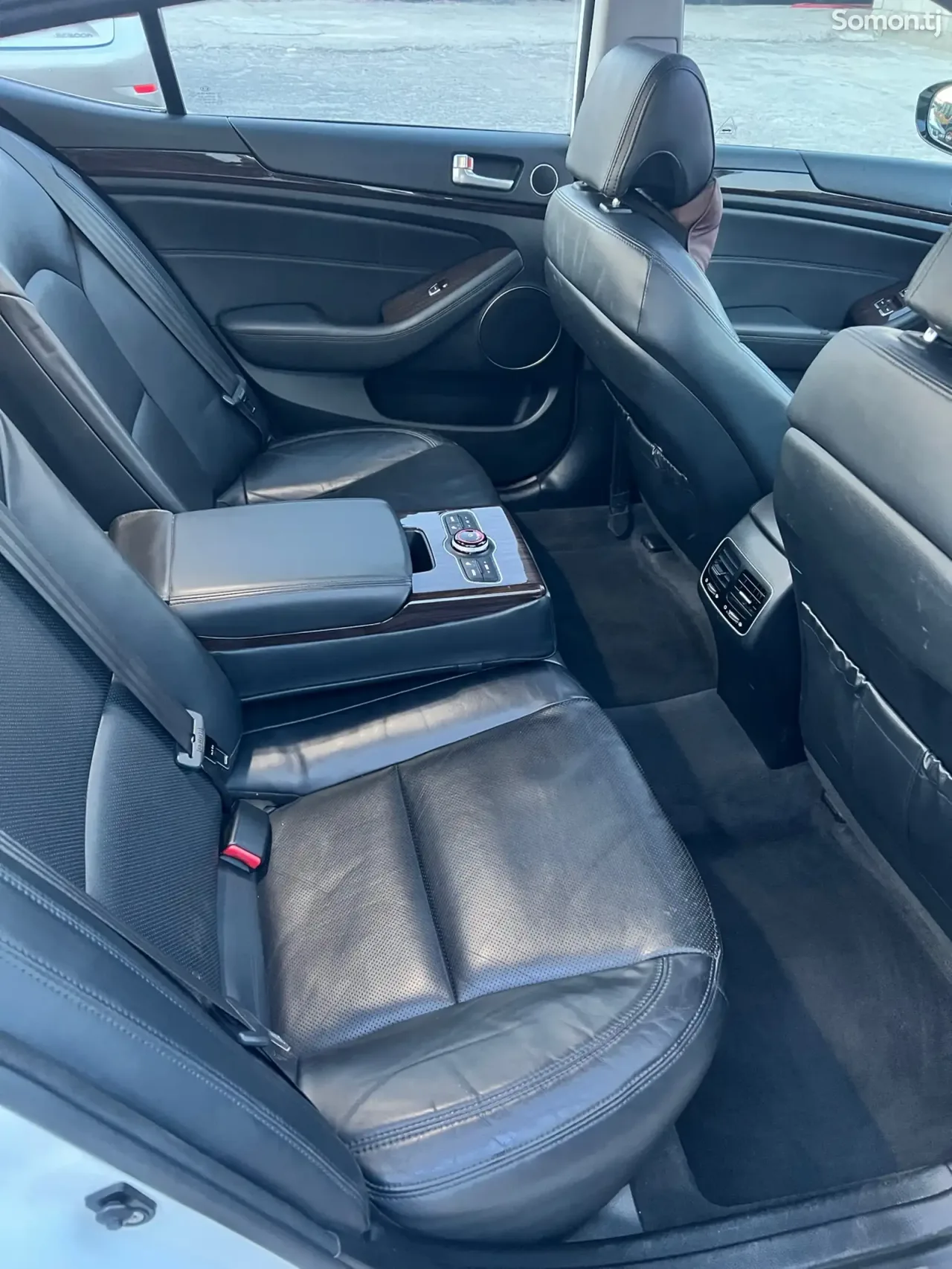 Kia K7 2015 · 2.4 AT