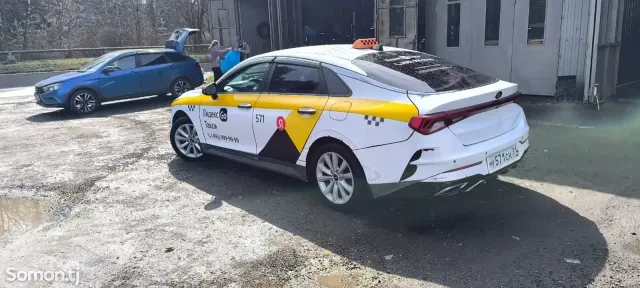 Kia K5 2020 · 2.0 AT