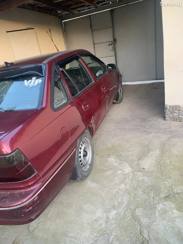 Daewoo Nexia 1996 · 1.6 MT
