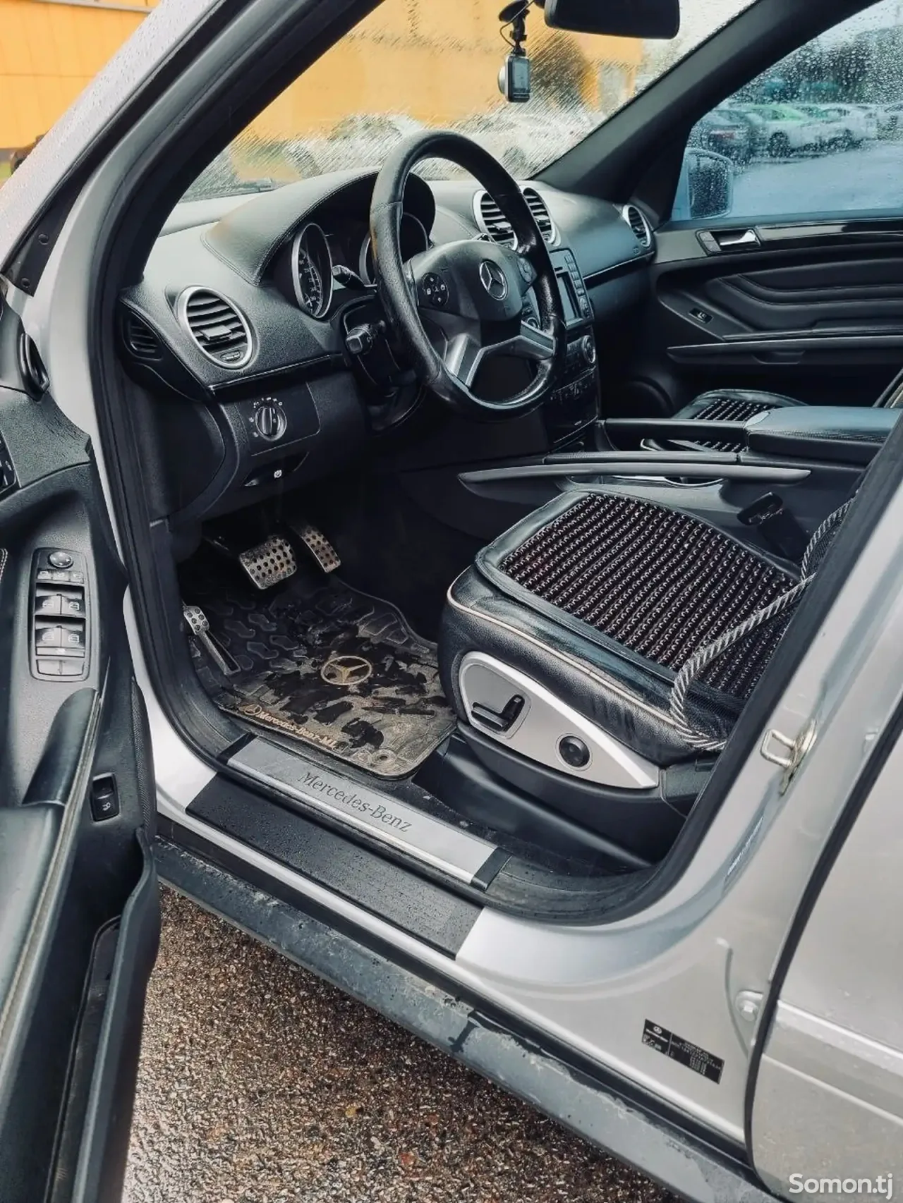 Mercedes-Benz ML class 2011 · 3.5 AT