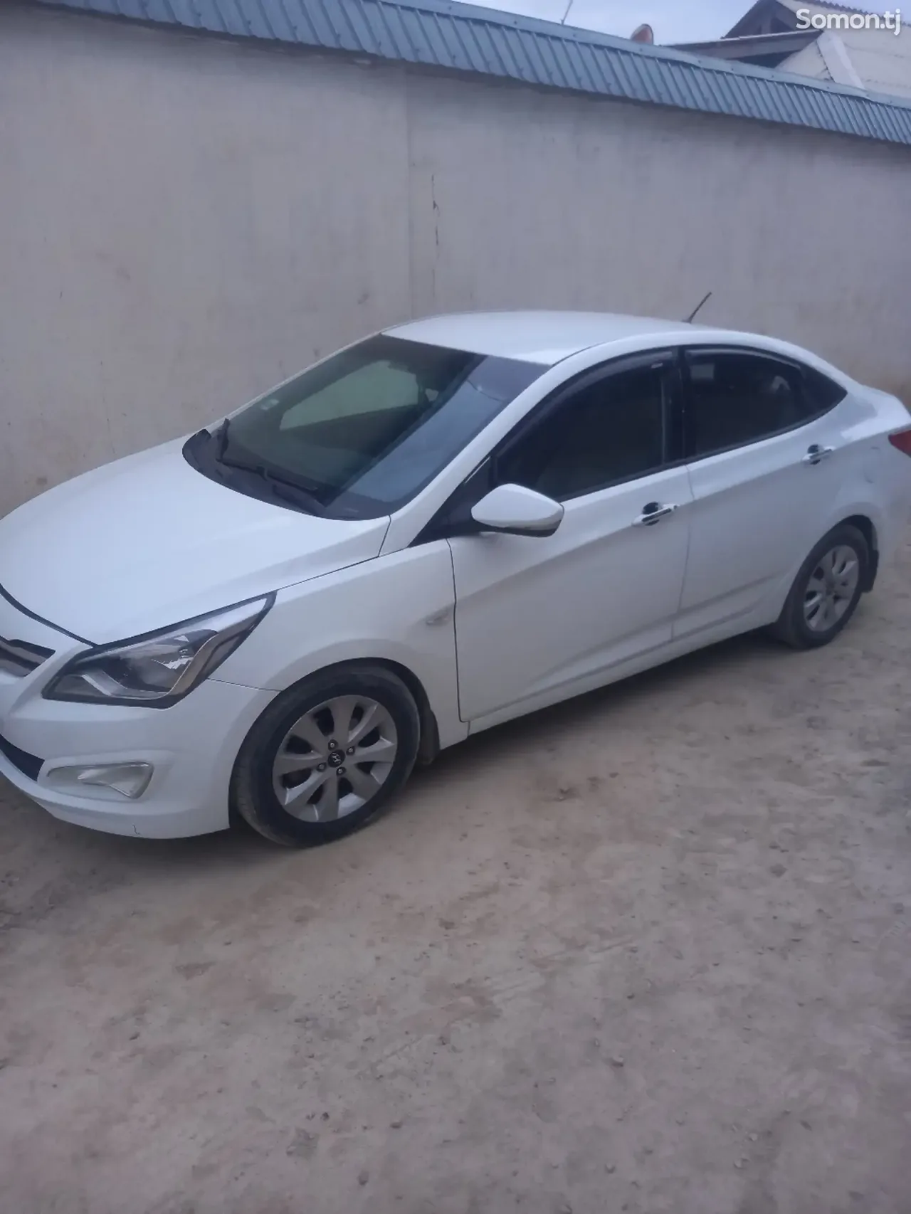Hyundai Solaris 2016 · 1.6 AT