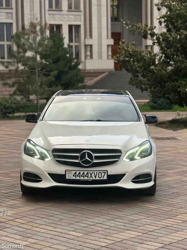 Mercedes-Benz E class 2015 · 2.2 AT