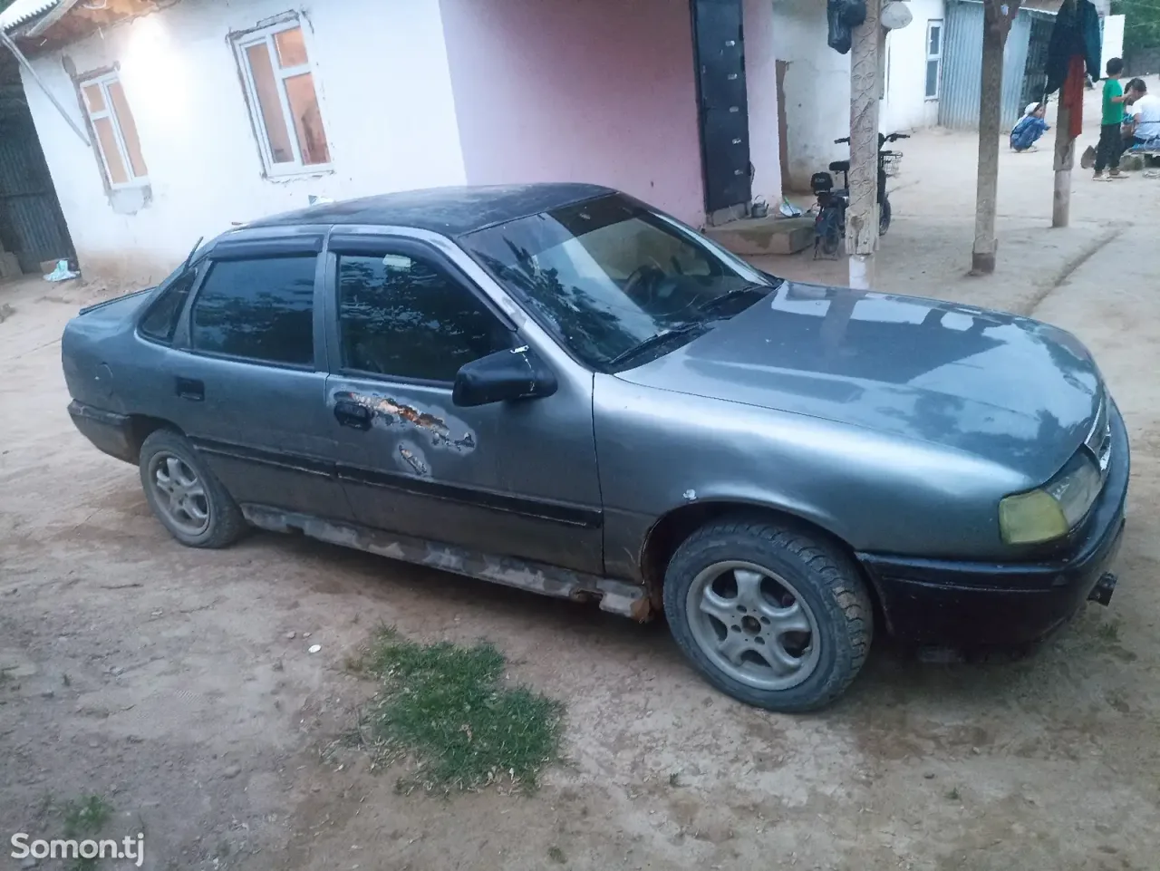 Opel Vectra A 1992 · 1.8 MT