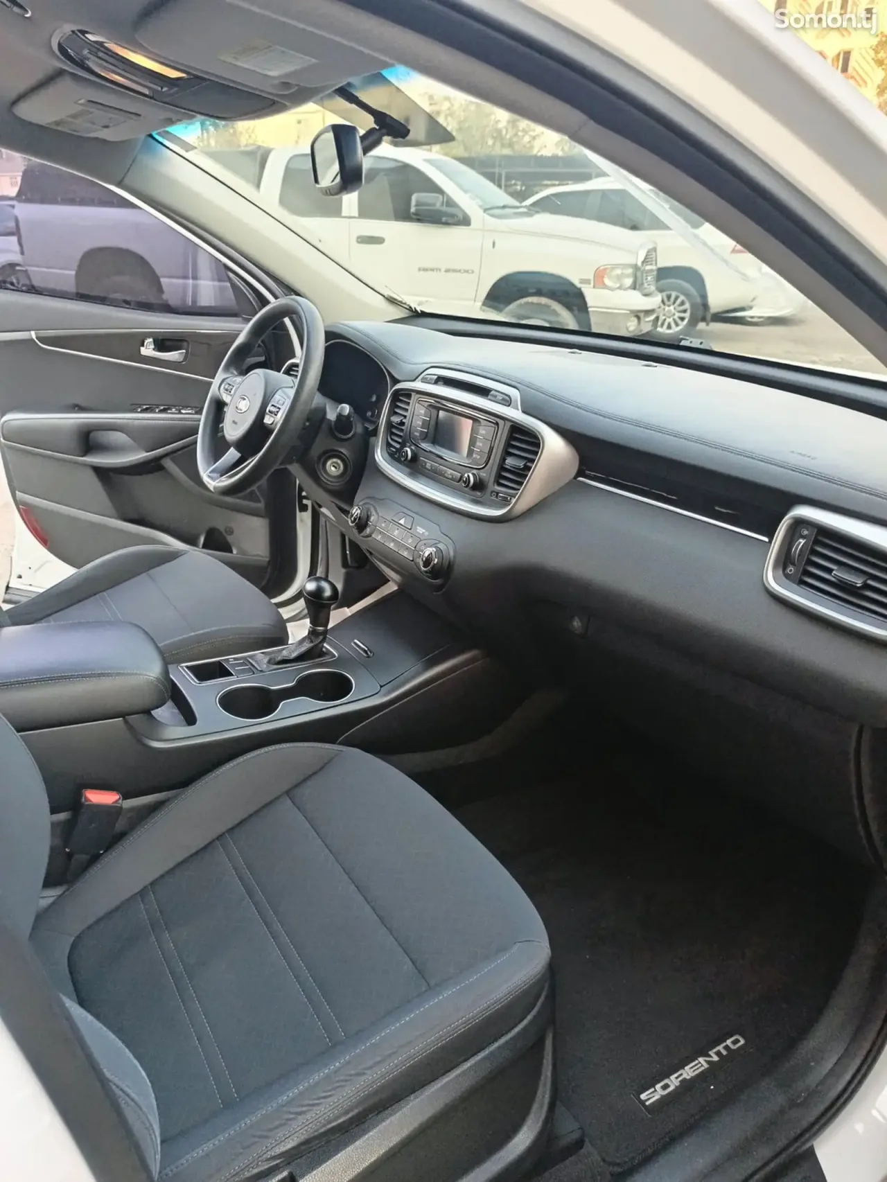 Kia Sorento 2017 · 3.3 AT