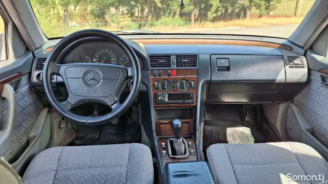 Mercedes-Benz C class 1995 · 1.8 MT
