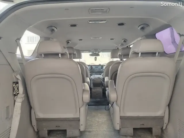 Kia Carnival 2016 · 2.2 AT