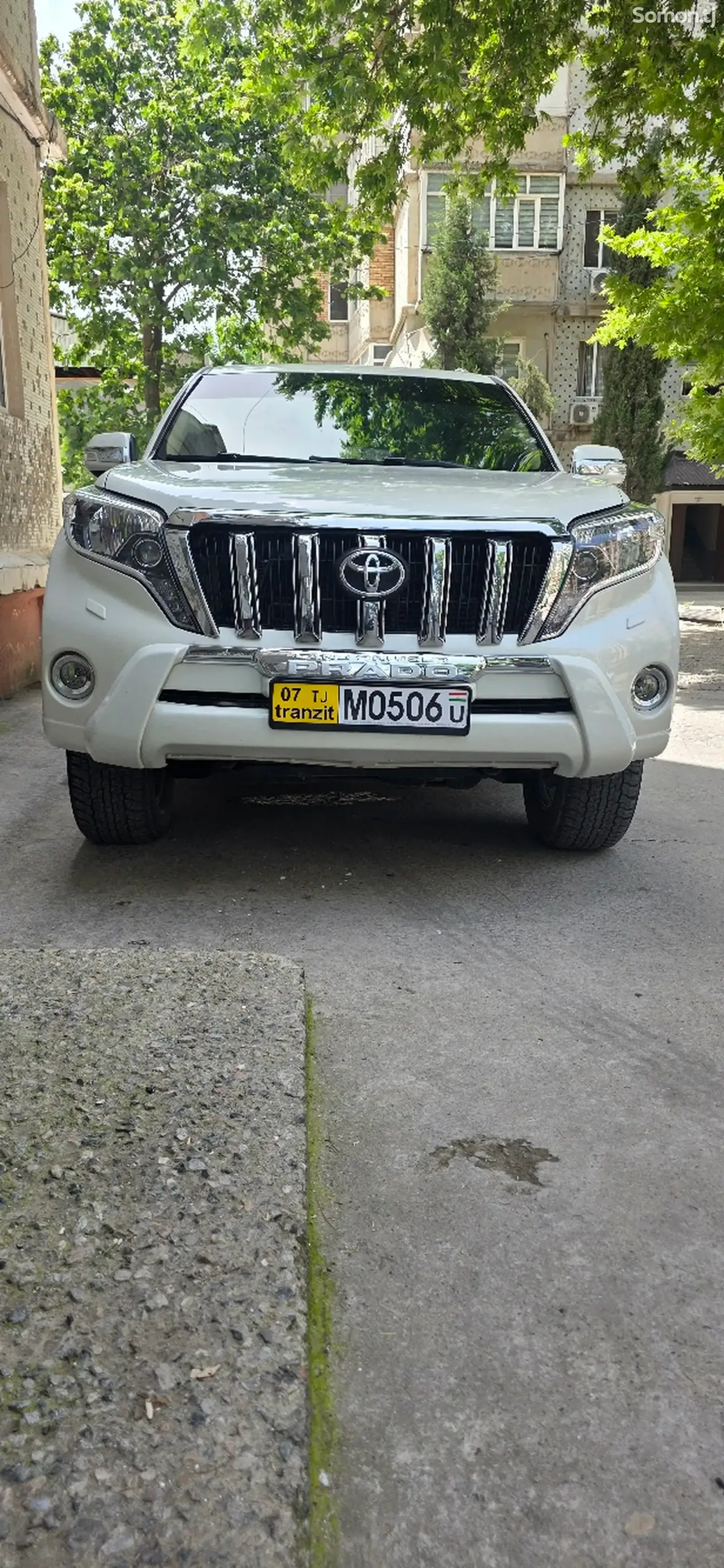 Toyota Land Cruiser Prado 2014 · 0.4 AT