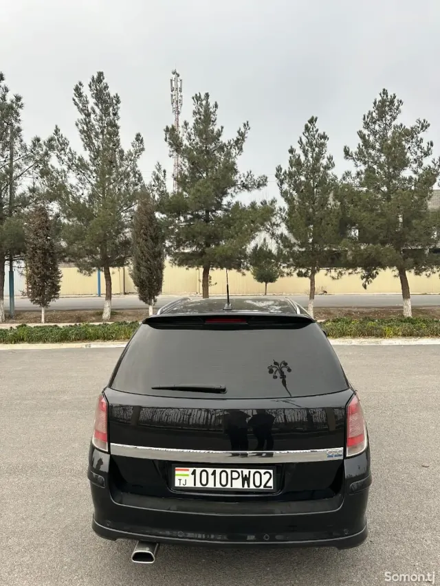 Opel Astra H 2008 · 1.9 MT