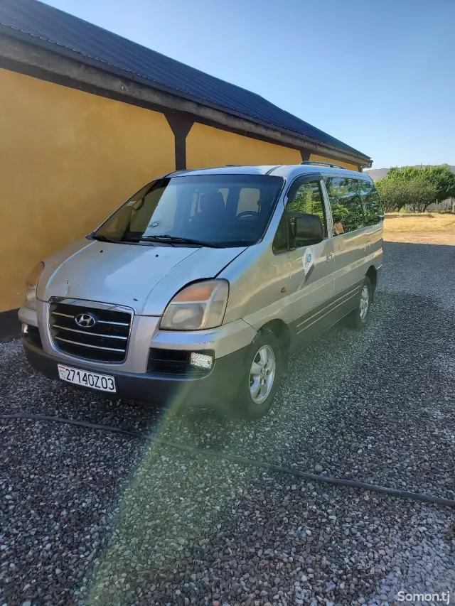 Hyundai Aslan 2004 · 2.2 AT