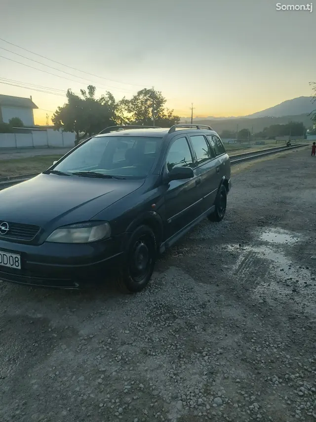 Opel Astra G 1998 · 1.6 MT
