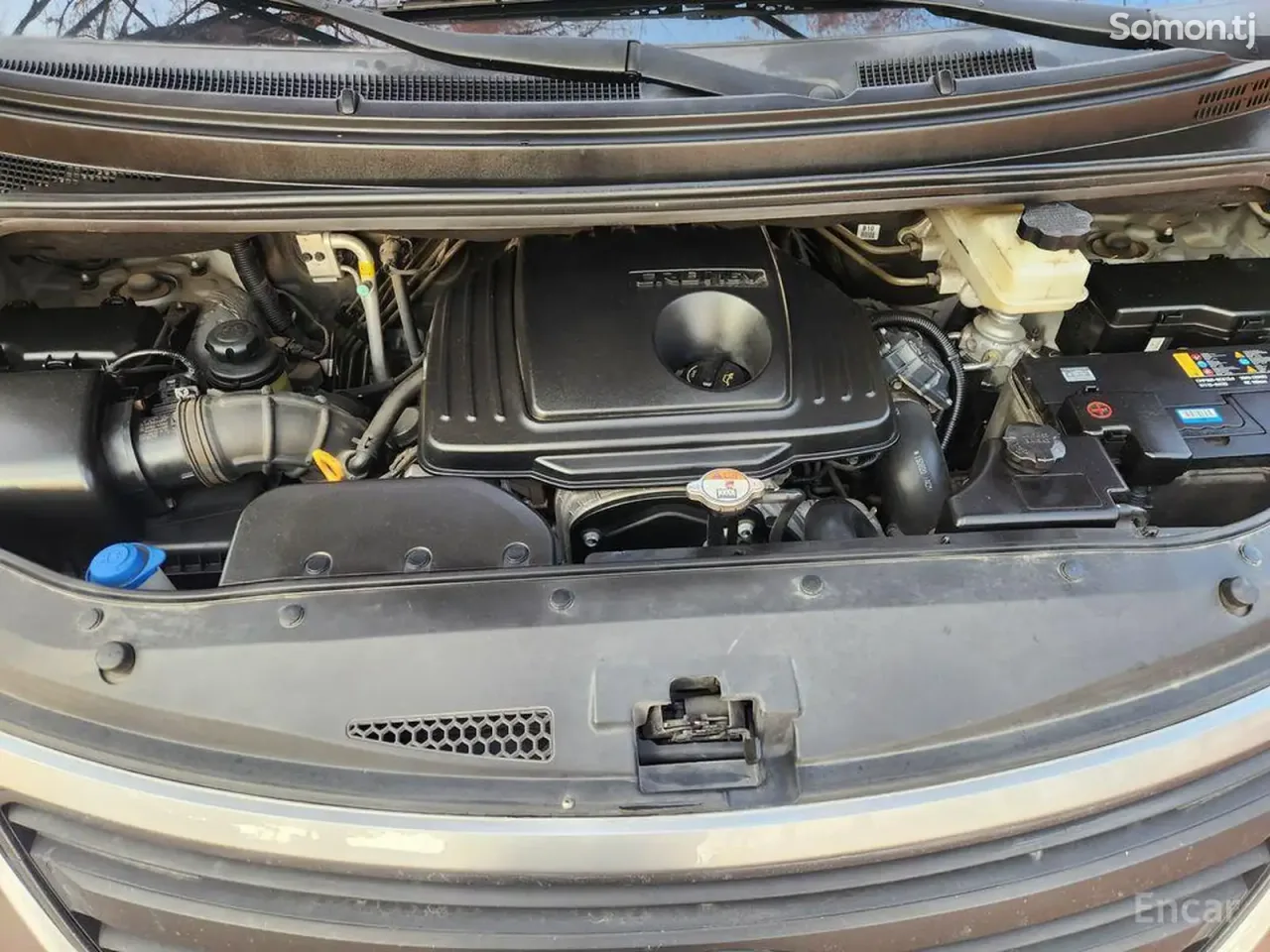 Hyundai Staria 2015 · 2.5 AT