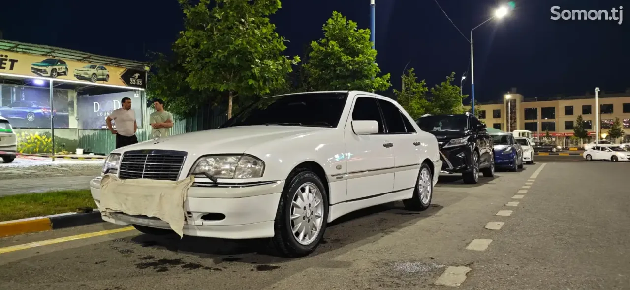 Mercedes-Benz C class 1999 · 2.0 AT