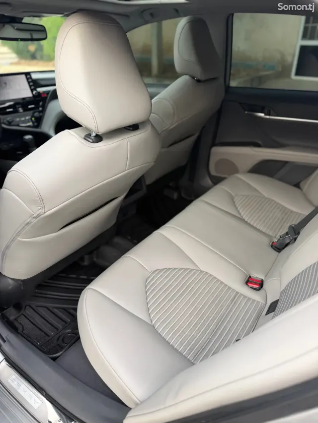 Toyota Camry 2022 · 2.5 AT