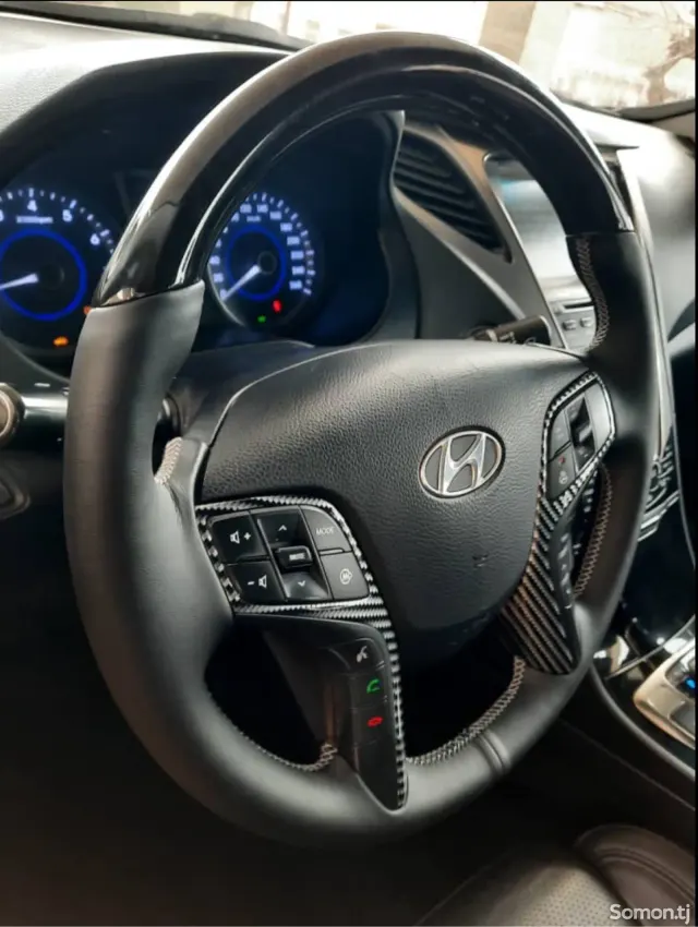 Hyundai Grandeur 2011 · 2.4 AT