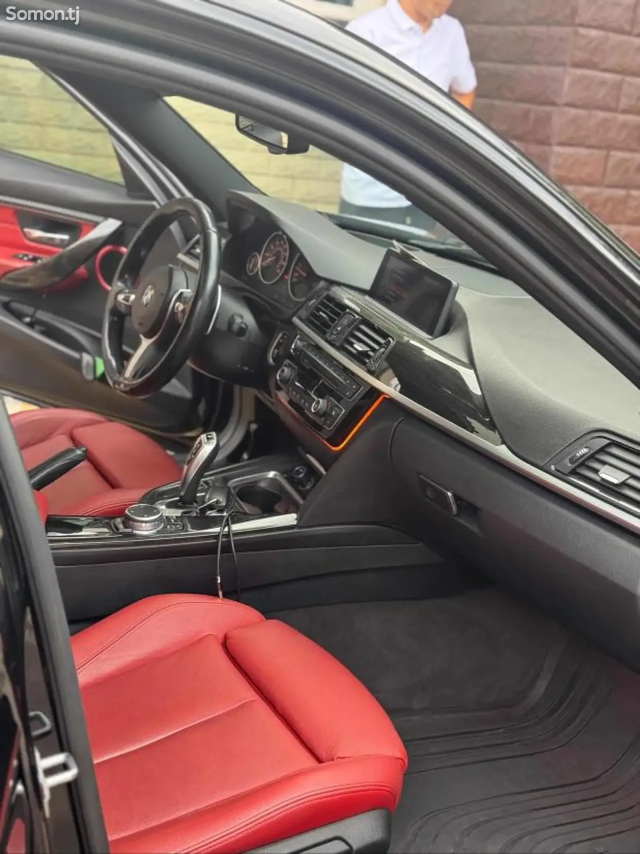 BMW 3 series 2015 · 2.0 AT