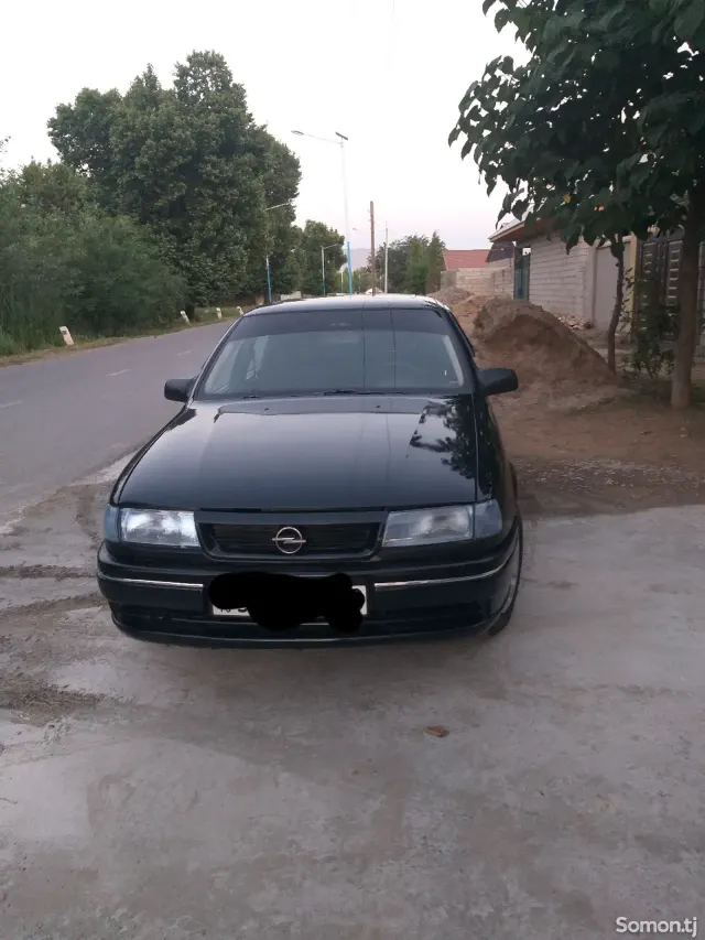 Opel Vectra A 1995 · 1.6 MT