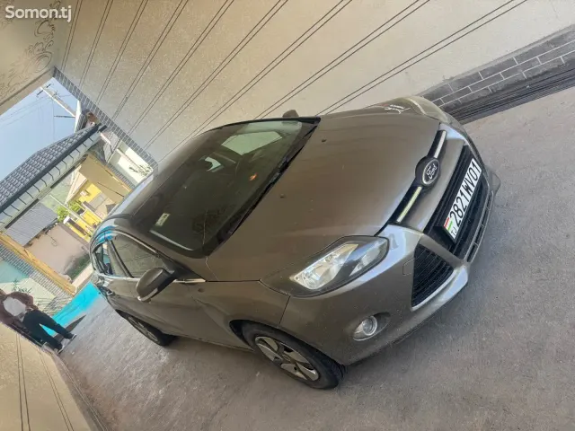 Ford Focus 2013 · 1.6 MT