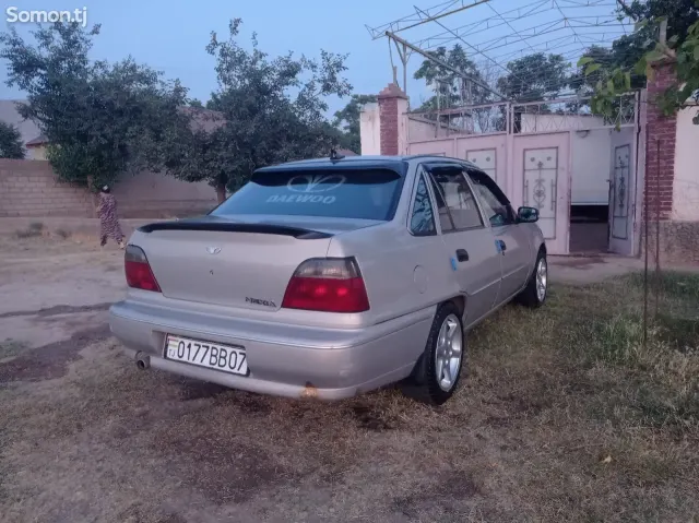 Daewoo Nexia 1994 · 1.6 MT
