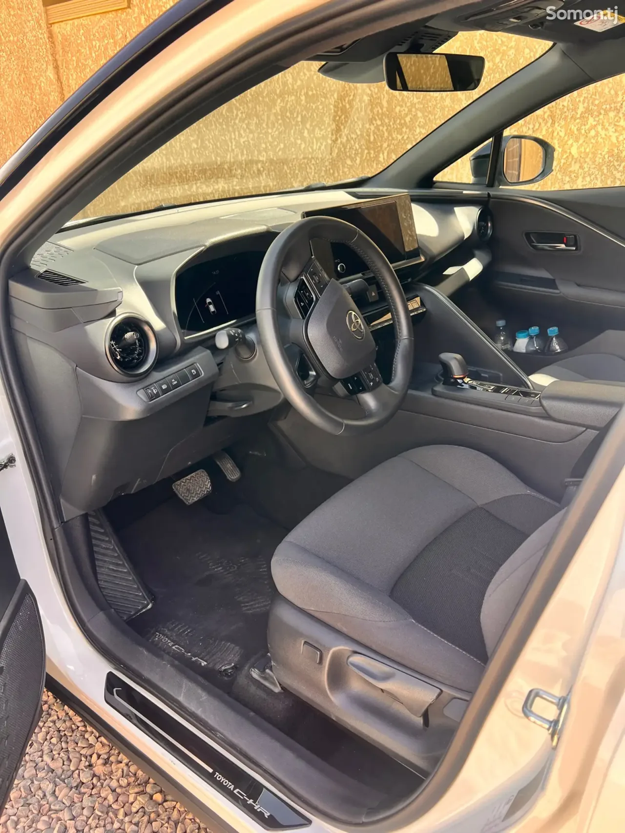 Toyota C-HR 2024 · 1.8 AT