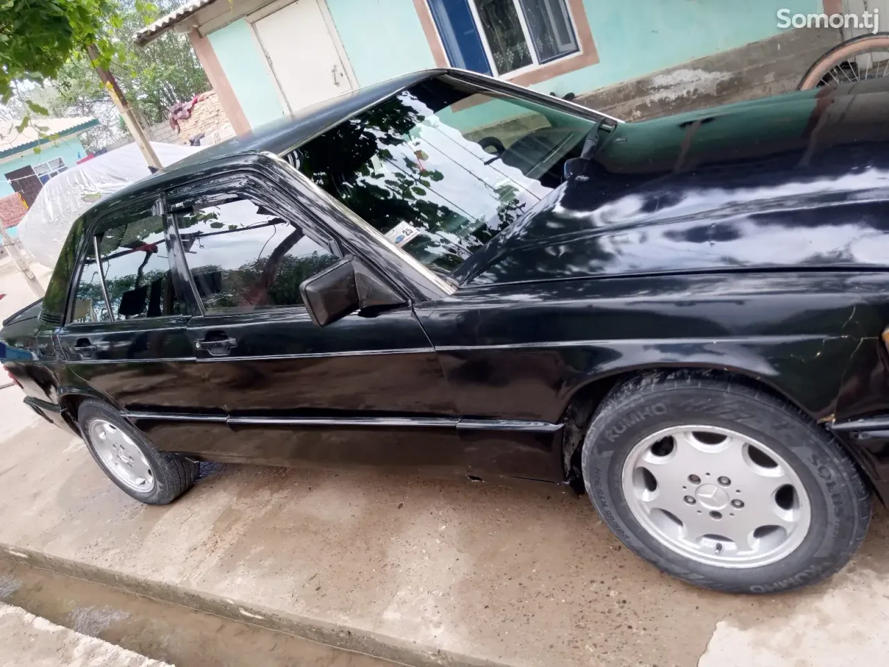 Mercedes-Benz W201 1991 · 1.8 MT