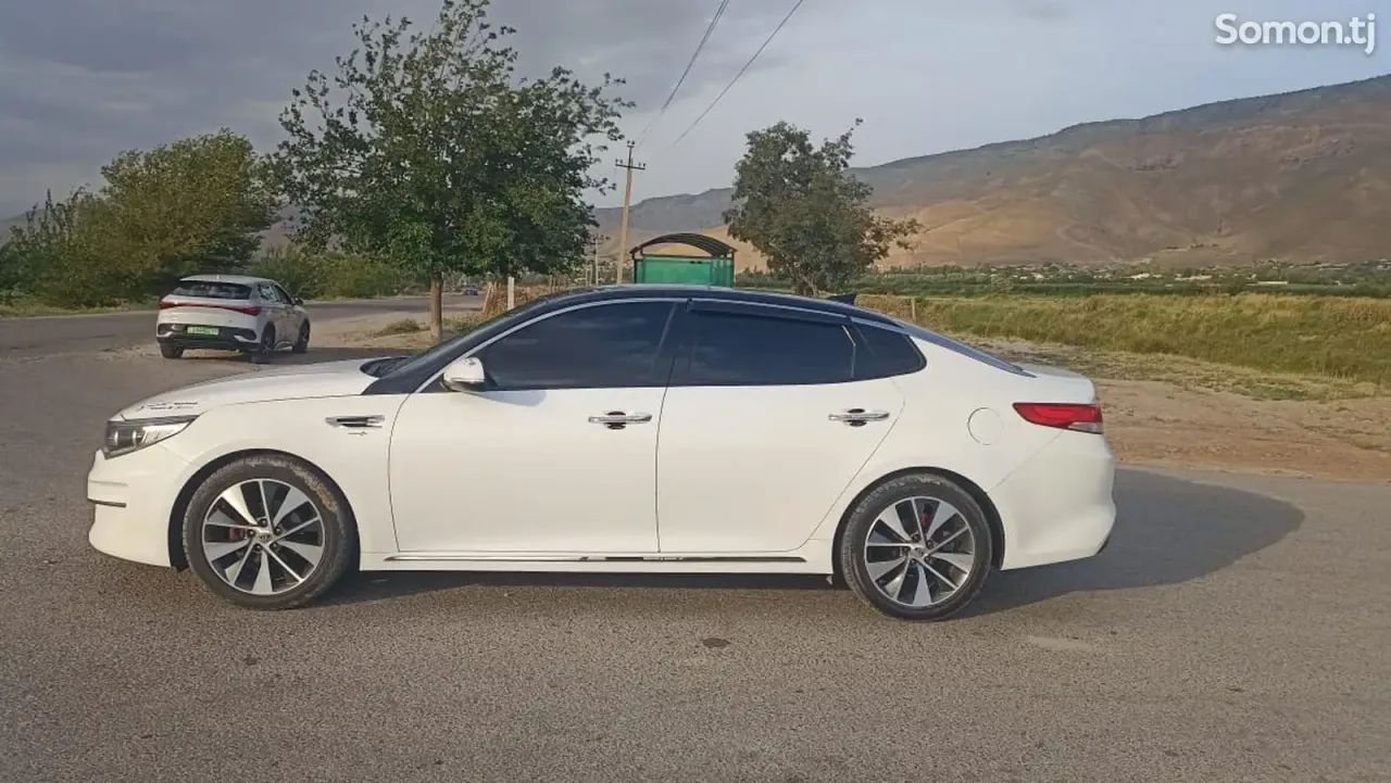 Kia Optima 2016 · 2.0 AT