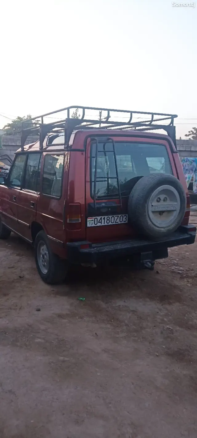Land Rover Discovery 1993 · 2.5 MT