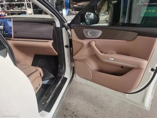 Leapmotor C11 2026 · AT